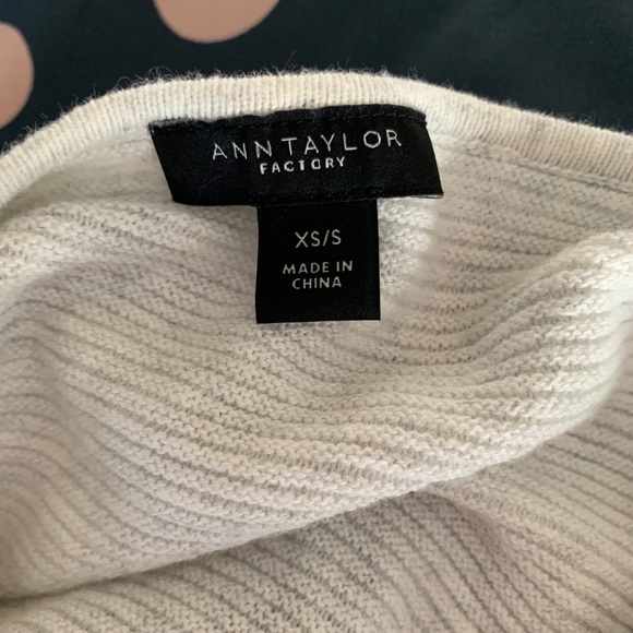 Ann Taylor sweater - XS/Small - Picture 7 of 8
